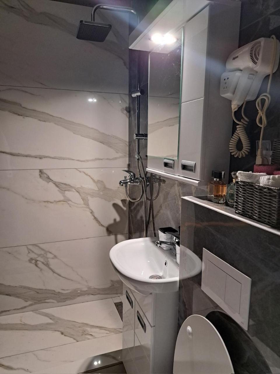 Apartman En Dusanovac ภายนอก รูปภาพ