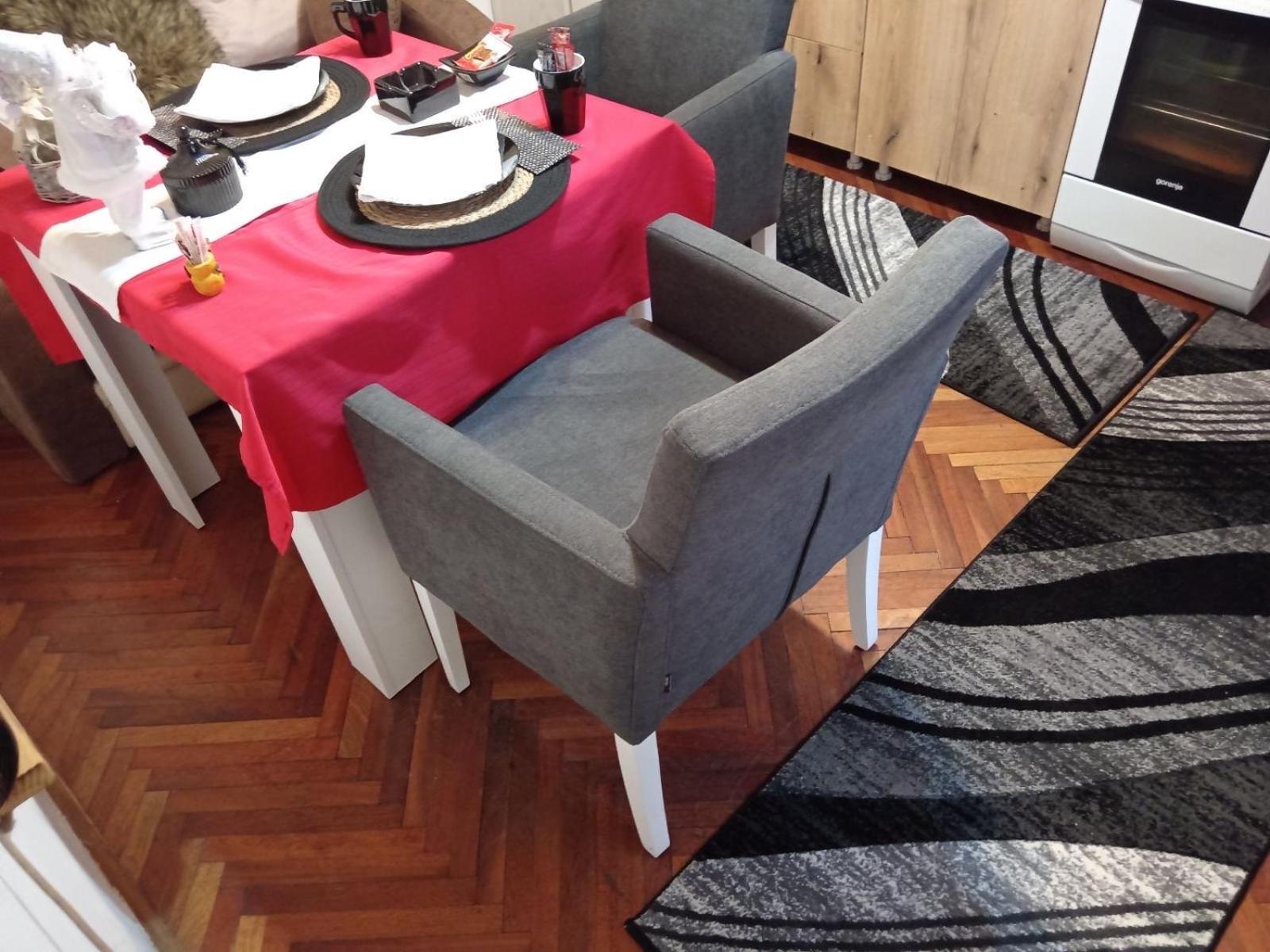Apartman En Dusanovac ภายนอก รูปภาพ