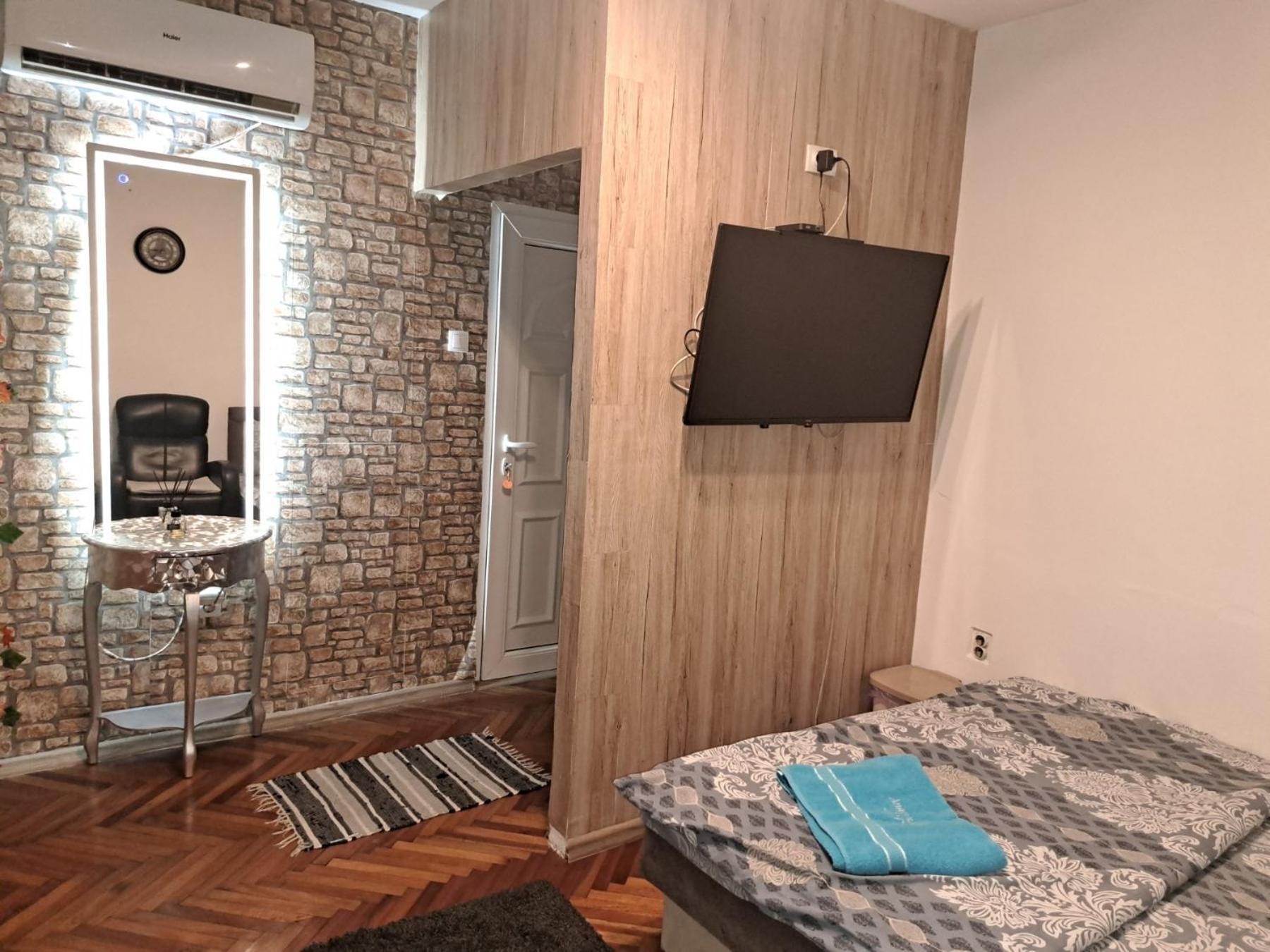 Apartman En Dusanovac ภายนอก รูปภาพ