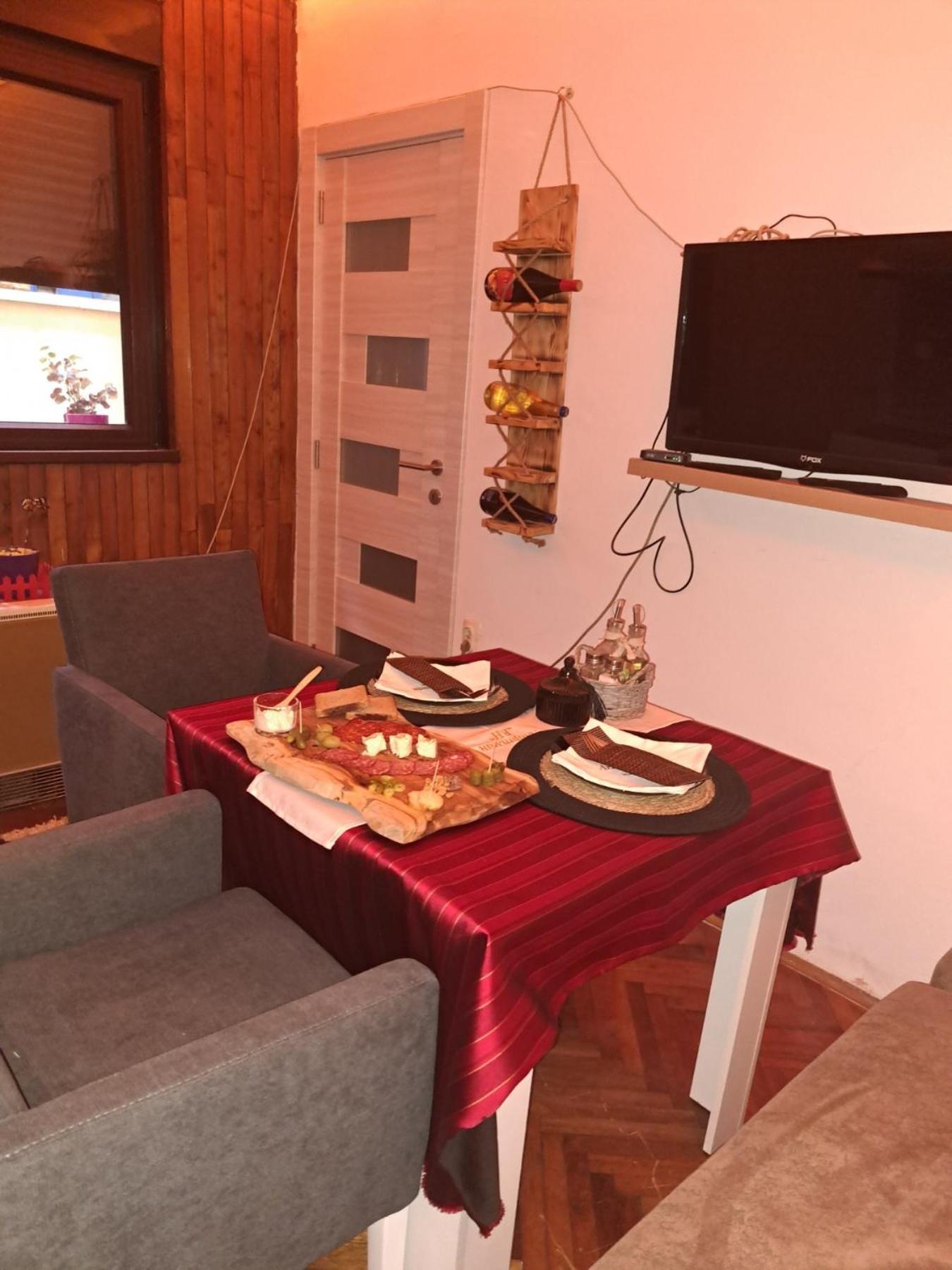 Apartman En Dusanovac ภายนอก รูปภาพ