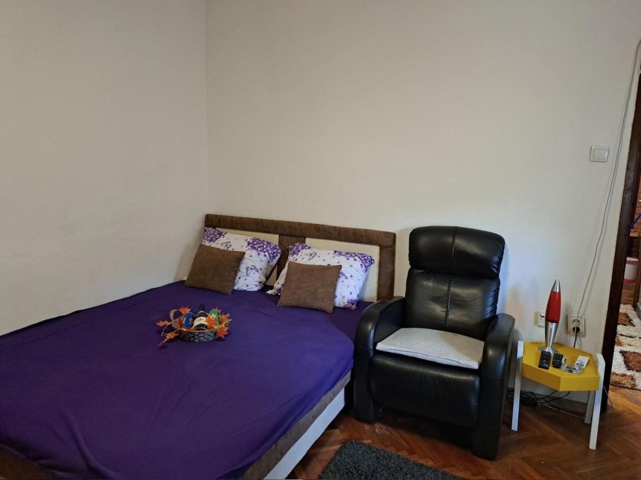 Apartman En Dusanovac ภายนอก รูปภาพ