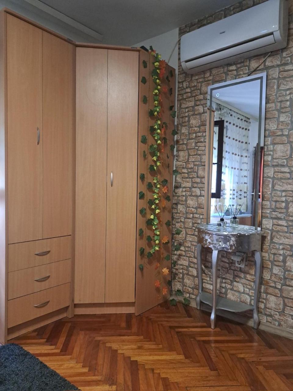 Apartman En Dusanovac ภายนอก รูปภาพ