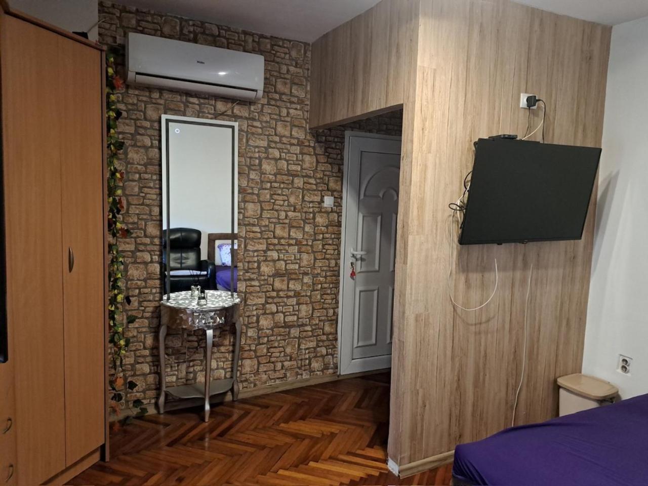 Apartman En Dusanovac ภายนอก รูปภาพ
