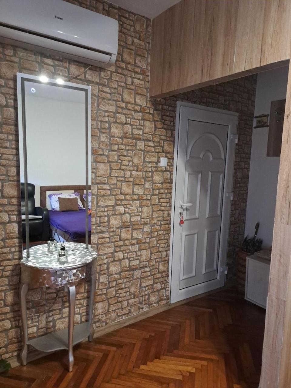 Apartman En Dusanovac ภายนอก รูปภาพ